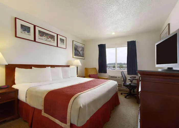 Travelodge By Wyndham Port Of Tacoma Wa